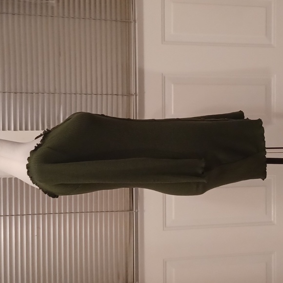 4/$60 Green Ribbed Dress - Size S/M - Picture 3 of 5